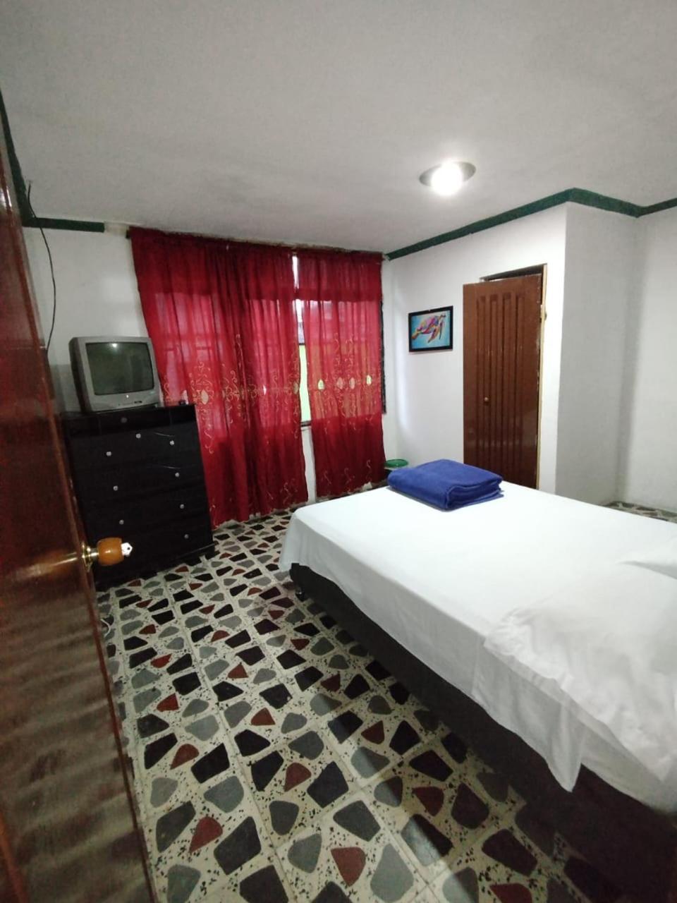 Hostal La 18 Pereira Extérieur photo